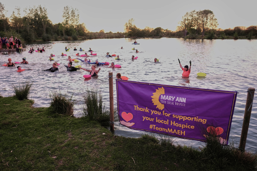 fundraising-in-memory-900x600